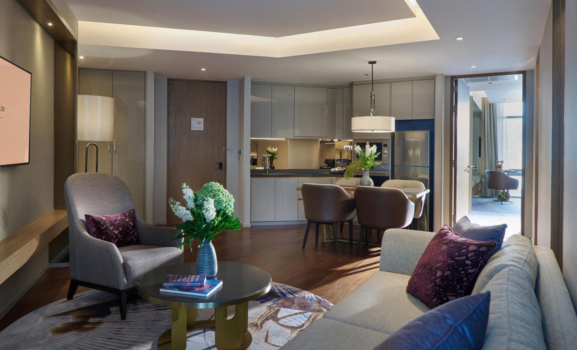 Chatrium Grand Bangkok Exterior foto The Park Suite