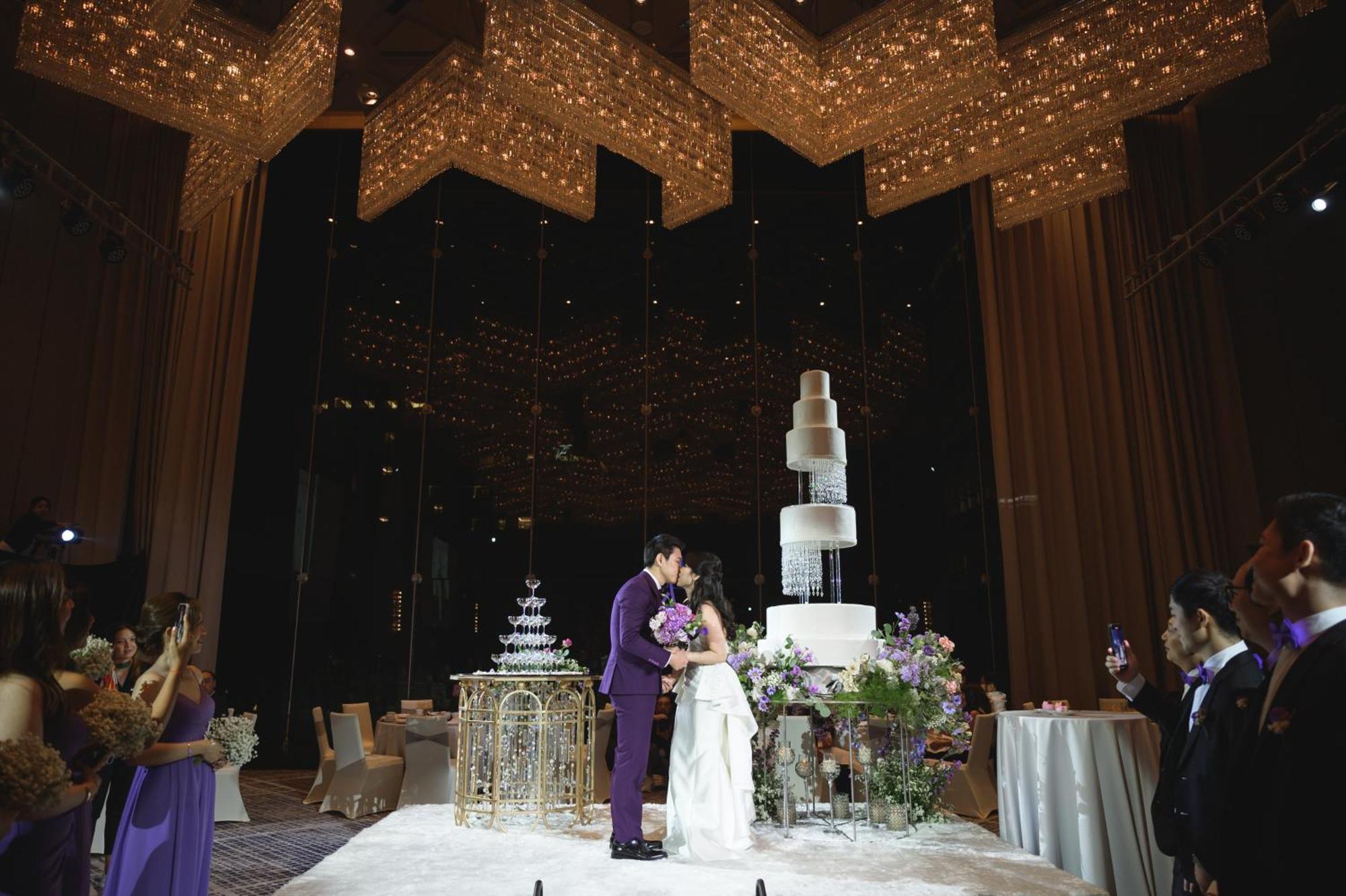 Chatrium Grand Bangkok Exterior foto Wedding reception at the Grand Ballroom